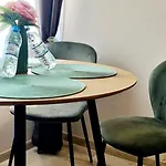 Apartment Fresh & Cozy Flat Near Cathedral *