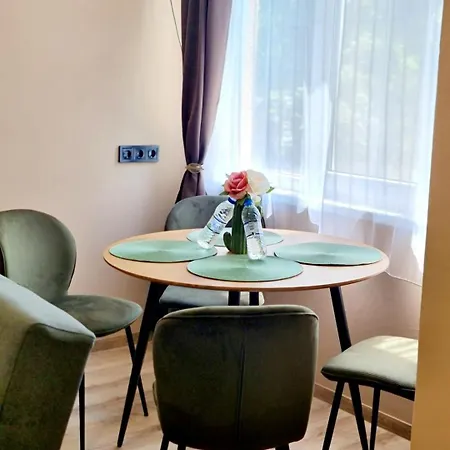 Apartment Fresh & Cozy Flat Near Cathedral